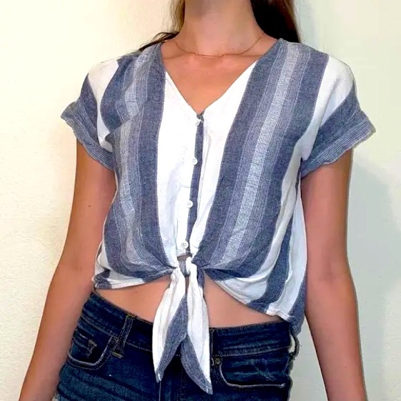 cloth & stone Tops - CLOTH & STONE Striped Cropped Chambray Linen Button Down Tie Top XS